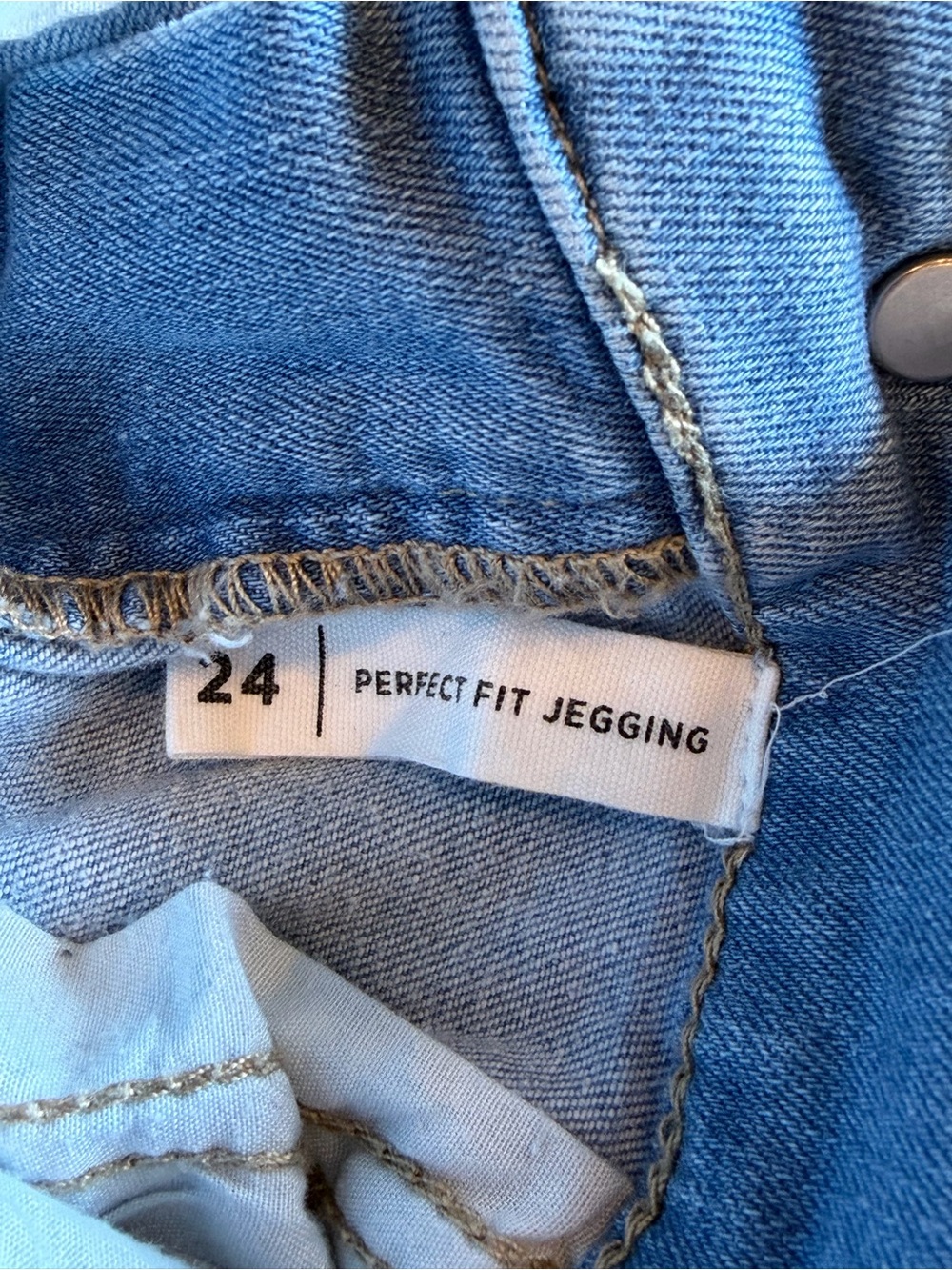 PacSun Ripped Skinny Jeans - Picture 5 of 5